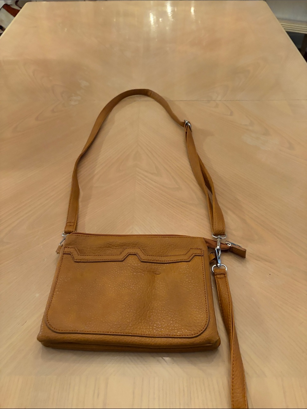 Everyday Caramel Leather Crossbody Bag